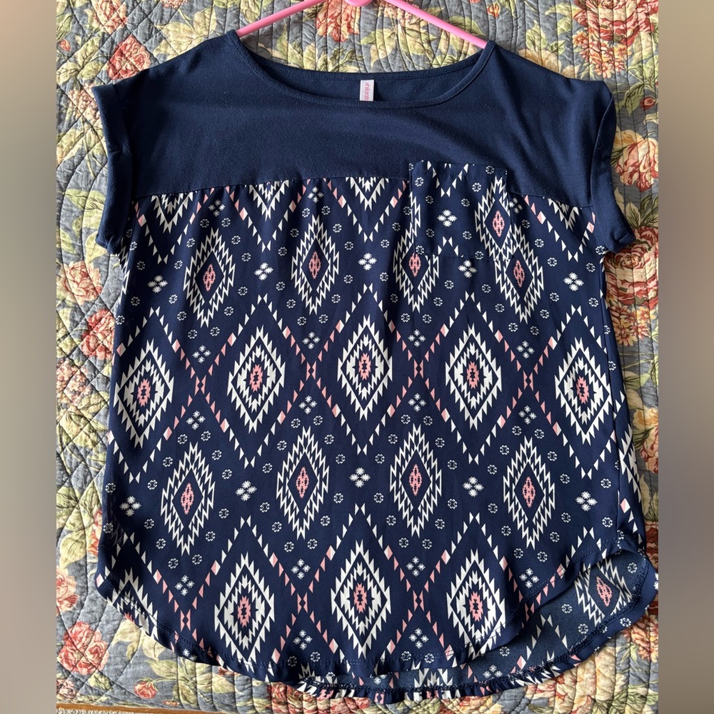 Xhilaration Geometric Patterned Blouse